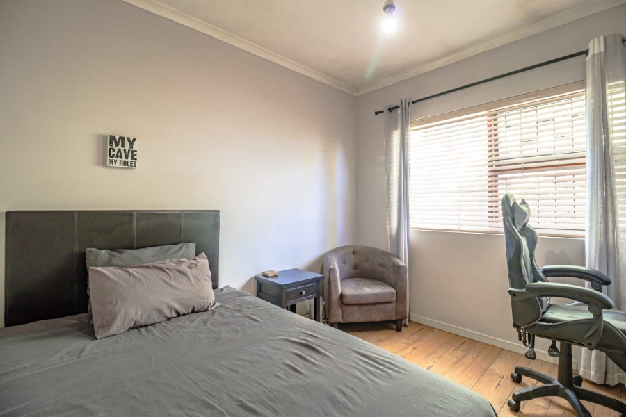 3 Bedroom Property for Sale in Loucharmante Western Cape